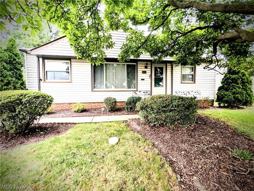 3208 Priscilla Ave, Parma, OH, 44134-4235 | Card Image