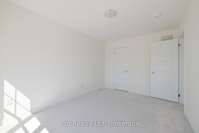 11 Moss Dr, House other with 4 bedrooms, 3 bathrooms and 1 parking in Cambridge ON | Image 4