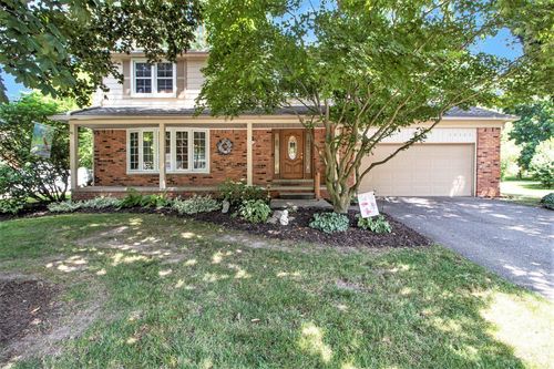 29280 New Bradford Dr, Farmington Hills, MI, 48331-2700 | Card Image
