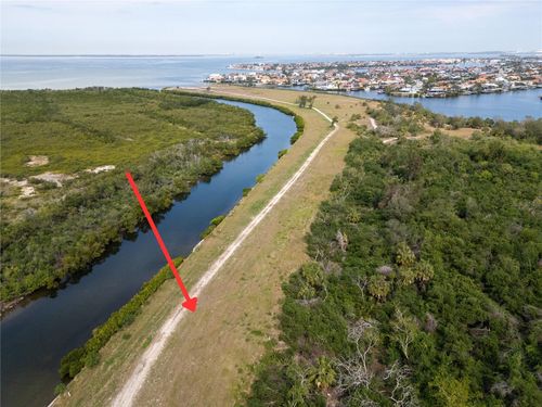4 Hammock Bay Blvd, APOLLO BEACH, FL, 33572 | Card Image