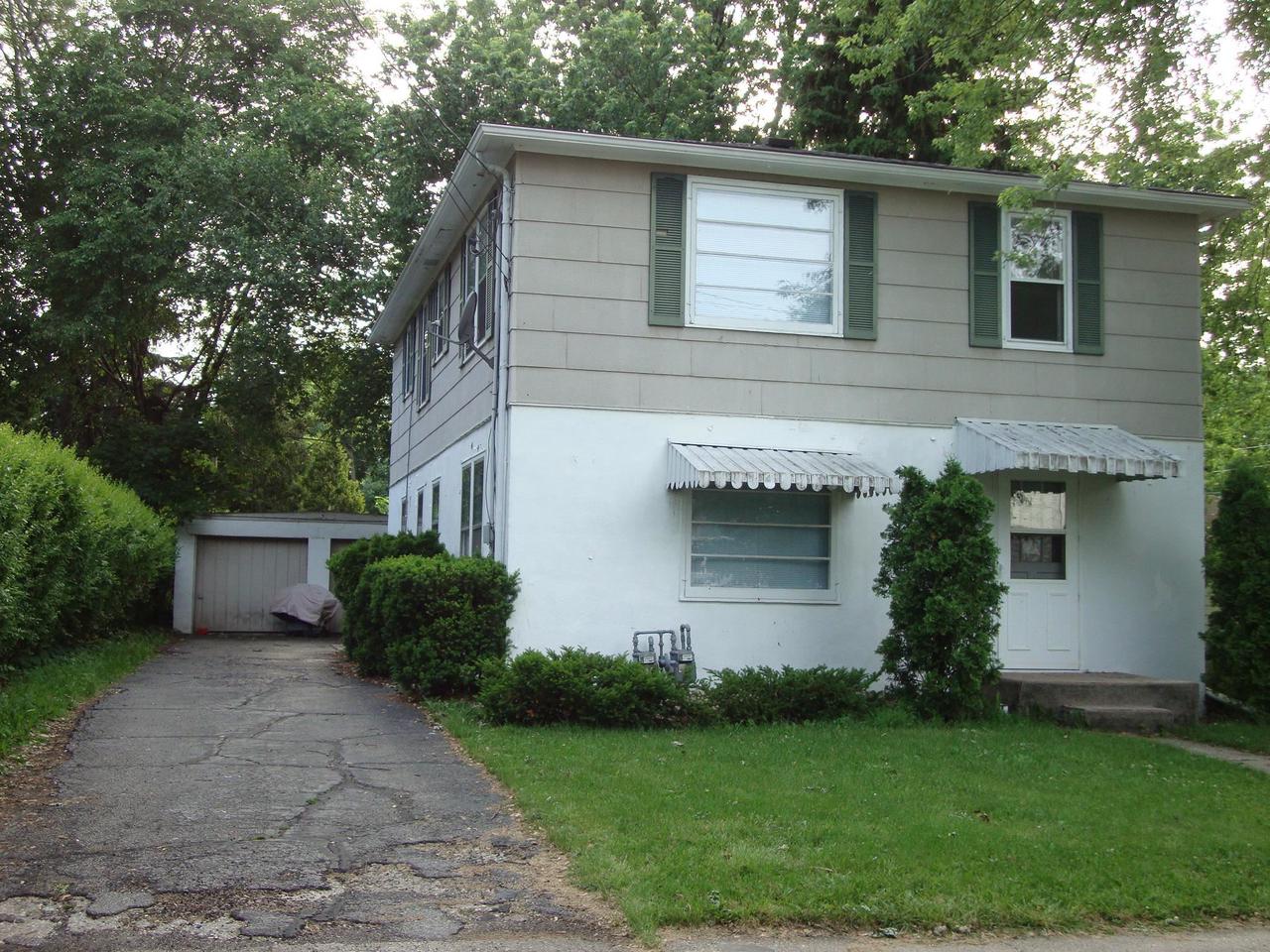 Pine St, Janesville, WI 53548