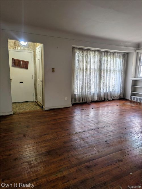 20124 Snowden St, Detroit, MI, 48235-1170 | Card Image
