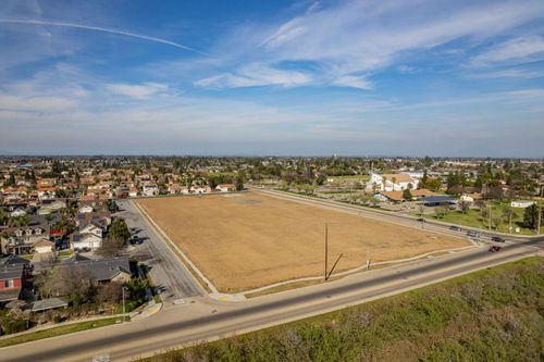 1745 Bethel Ave, Sanger, CA, 93657 | Card Image