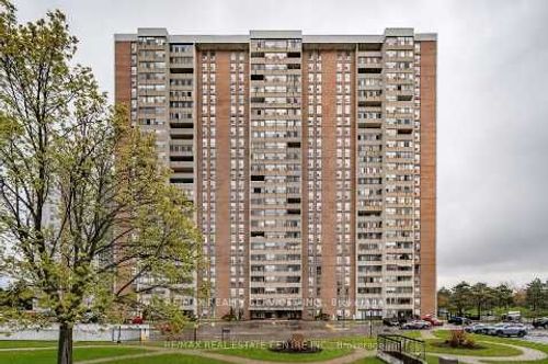 304-18 Knightsbridge Rd, Brampton, ON, L6T3X5 | Card Image