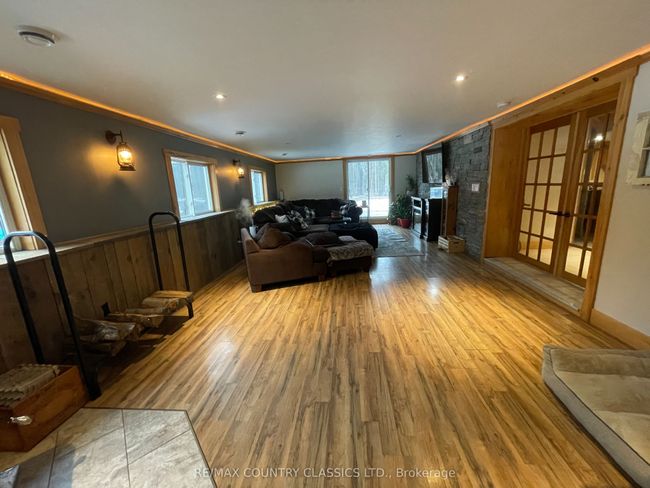 11780 Highway 28, House other with 5 bedrooms, 2 bathrooms and 10 parking in Apsley ON | Image 19