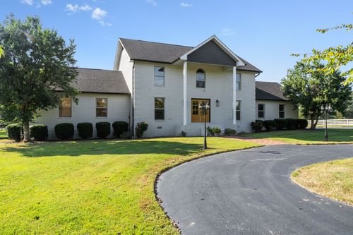 3935 Harmony Grove Rd, Hopkinsville, KY, 42240-9545 | Card Image