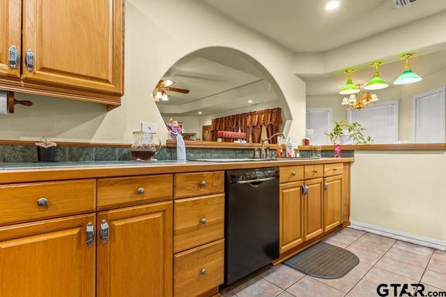 841 Pops Landing Rd, House other with 3 bedrooms, 2 bathrooms and null parking in Ore City TX | Image 19