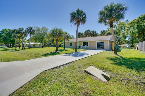7601 Donlon Rd, Fort Pierce, FL, 34951-1771 | Card Image