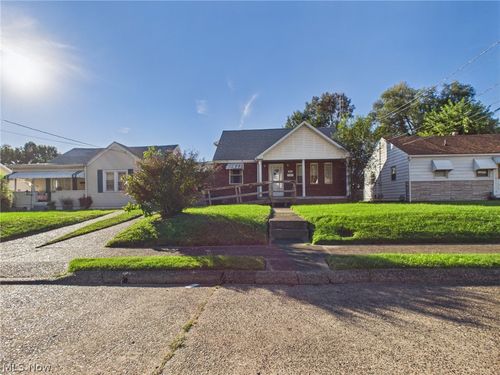 3007 10th Ave, Vienna, WV, 26105-2429 | Card Image
