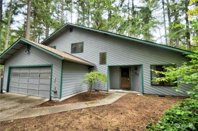 7014 44th Court Se, House other with 3 bedrooms, 2 bathrooms and 2 parking in Lacey WA | Image 1