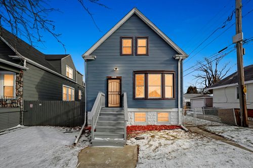 8633 S Union Ave, Chicago, IL, 60620-2138 | Card Image