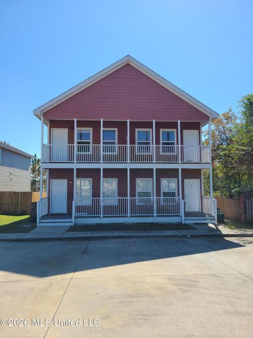 a-and-b-2116 Magazine St, Ocean Springs, MS, 39564-3634 | Card Image