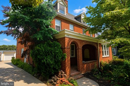 2530 N 2nd St, HARRISBURG, PA, 17110-1106 | Card Image