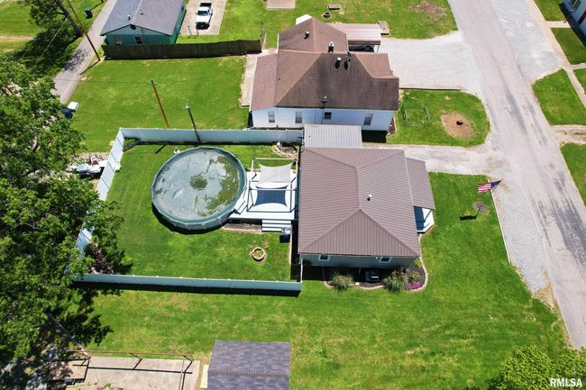 1007 Landes St, House other with 2 bedrooms, 2 bathrooms and null parking in Mount Carmel IL | Image 24
