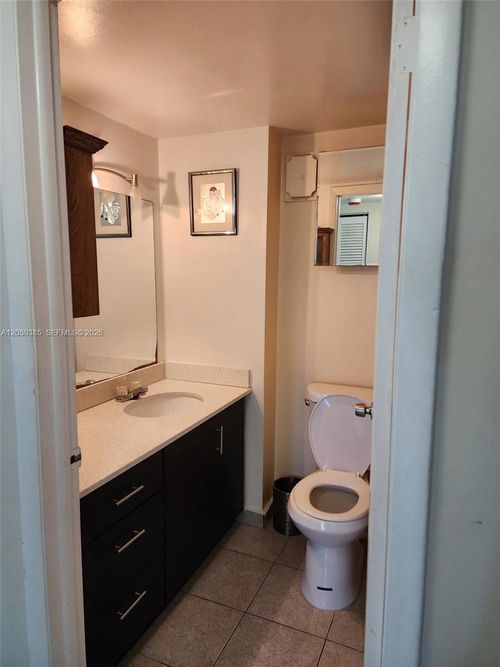 301-250 180th Dr, Sunny Isles Beach, FL, 33160-2796 | Card Image
