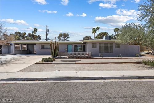 2205 Sombrero Dr, Las Vegas, NV, 89169-3227 | Card Image