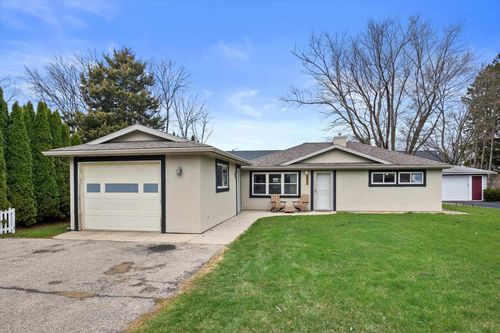 1124 Hamilton Street, Stoughton, WI, 53589 | Card Image