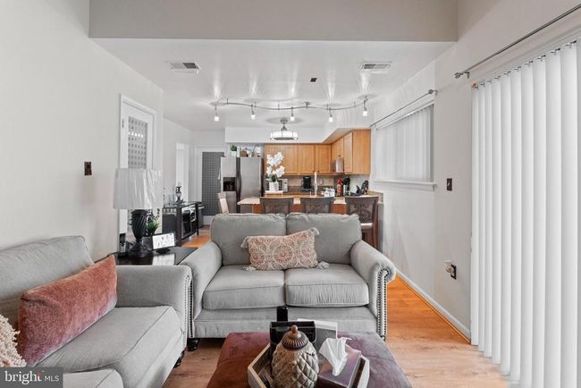 8101-E - 8101 Greenspring Way, Condo with 3 bedrooms, 3 bathrooms and null parking in OWINGS MILLS MD | Image 14