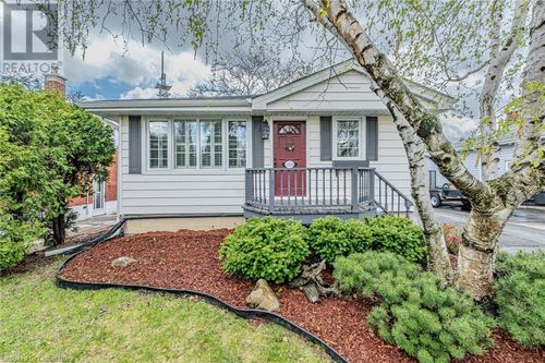 359 E 18th St, Hamilton, ON, L9A4P7 | Card Image