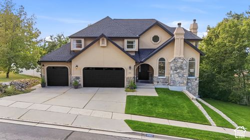 8450 S Dynasty Way, Cottonwood Heights, UT, 84121-6047 | Card Image