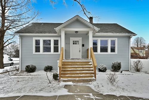 9016 Southview Ave, Brookfield, IL, 60513-1549 | Card Image