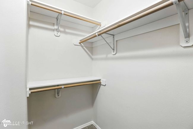 primary walk-in | Image 18
