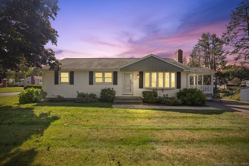 61 Long St, Newington, CT, 06111-5426 | Card Image