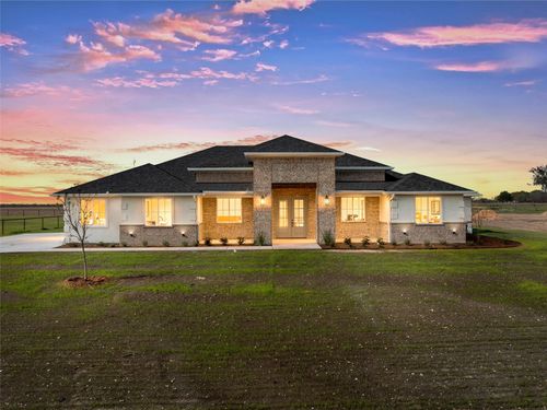 995 Galaxy Rd, Woodway, TX, 76712-2893 | Card Image