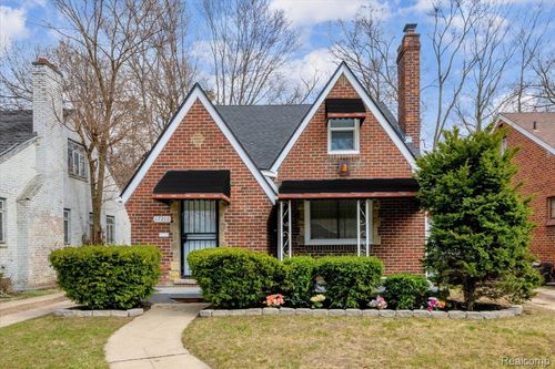 17212 Sunderland Rd, Detroit, MI, 48219-4201 | Card Image