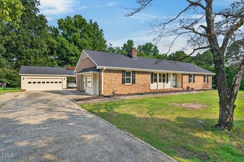 201 Ashby Ln, Goldsboro, NC, 27530-9013 | Card Image