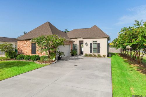 30004 Sanctuary Blvd, Denham Springs, LA, 70726-1902 | Card Image