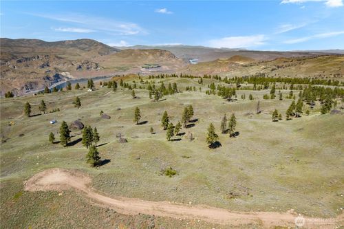 12 Columbia River Bluffs Rd, Waterville, WA, 98858-5902 | Card Image