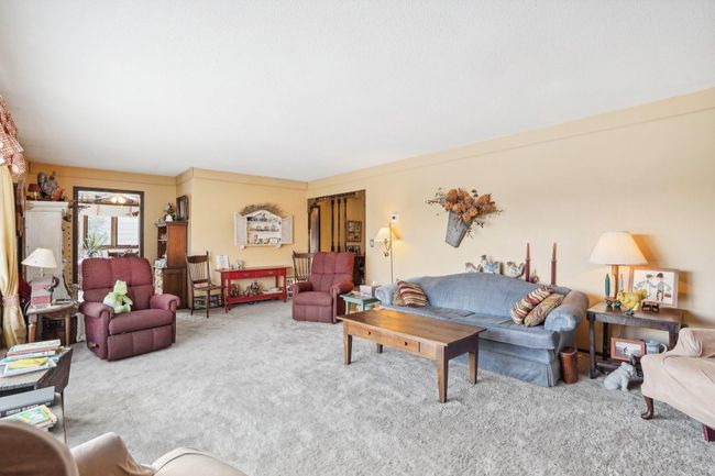 11-web-or-mls-Brockton Ln N-011.jpg | Image 16