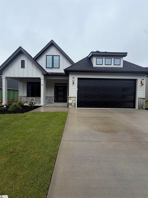 8 Mercy Dr, Greenville, SC, 29607-6352 | Card Image