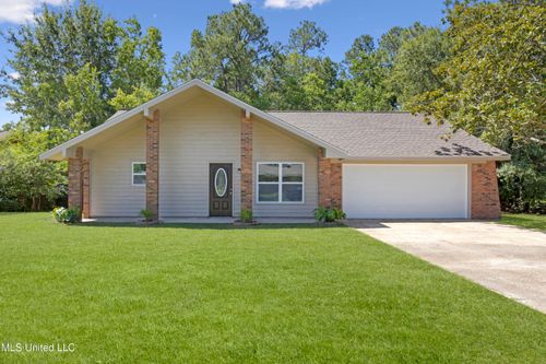 2410 E Birch Dr, Gulfport, MS, 39503-5802 | Card Image