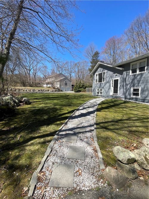 1007 Fish Hill Rd, Coventry, RI, 02816-4715 | Card Image