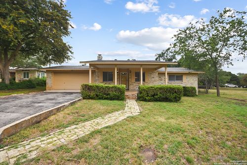 185 Oklahoma Ave, New Braunfels, TX, 78130-8109 | Card Image