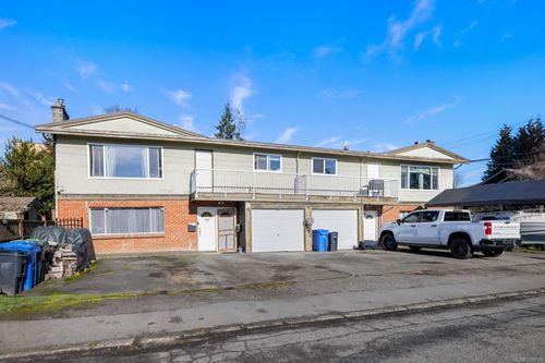 221/223 Third St, Duncan, BC, V9L1S1 | Card Image