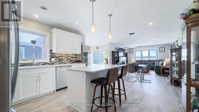 273 Lake Breeze Dr, House other with 2 bedrooms, 2 bathrooms and 3 parking in Goderich ON | Image 5