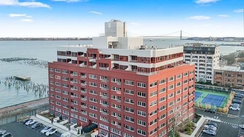 4a-80 Bay Street Lndg, Staten Island, NY, 10301-2547 | Card Image
