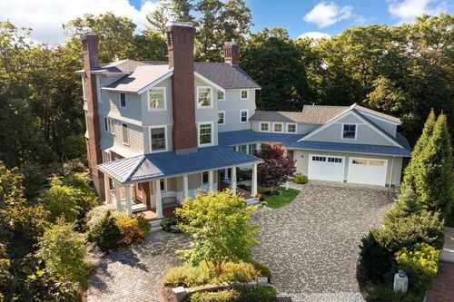 34 Pilgrim Rd, Waban, MA, 02468-2124 | Card Image