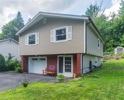 20 Grove St, Monroe, NY, 10950-4492 | Card Image