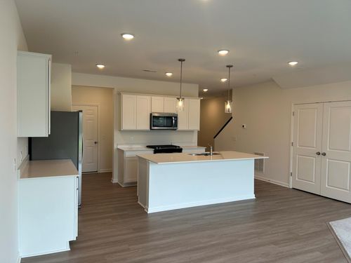 10385 Glacier Ln N, Maple Grove, MN, 55369-7428 | Card Image