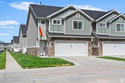 1064 W 2050 S, Syracuse, UT, 84075-2600 | Card Image