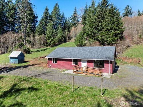 110 Sunny Basin Rd, Castle Rock, WA, 98611-9387 | Card Image