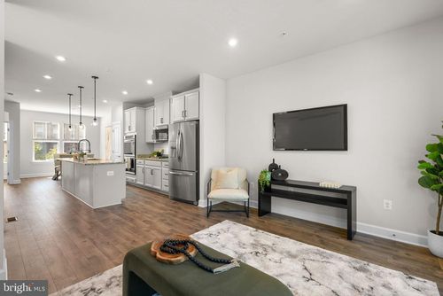 287 Phoenix Dr, UPPER MARLBORO, MD, 20774-1066 | Card Image