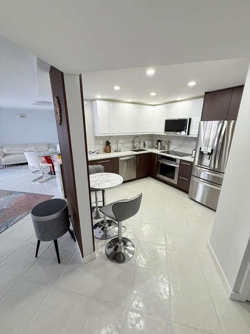 apt-606-2750 Ne 183rd St, Aventura, FL, 33160-2118 | Card Image