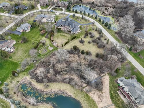 7385 Bonnie Dr, Village Of Lakewood, IL, 60014-6669 | Card Image