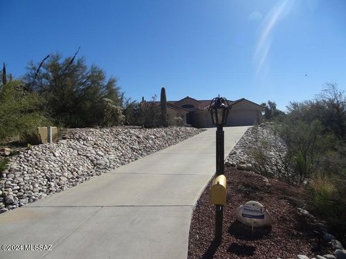 5704 E Río Verde Vista Drive, Tucson, AZ, 85750 | Card Image