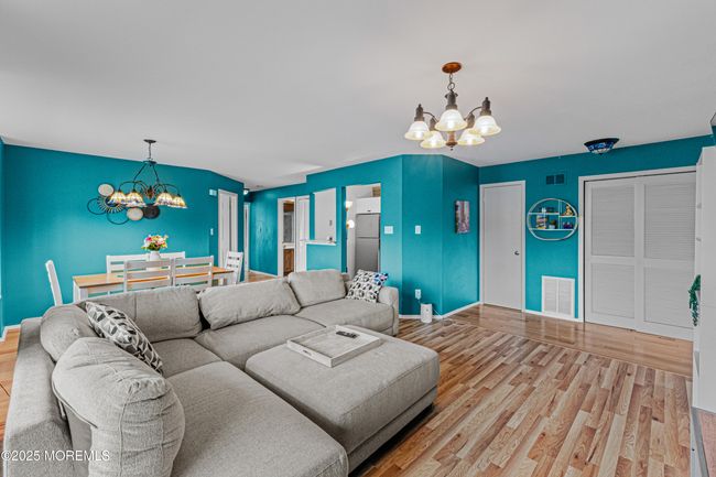 369 Brookview Ct, Condo with 2 bedrooms, 2 bathrooms and null parking in Howell NJ | Image 5